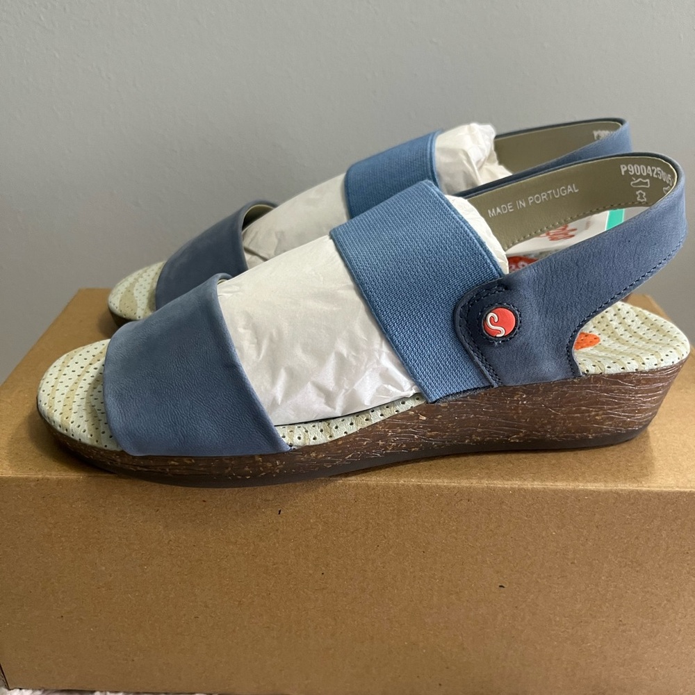 NIB slip on SOFTINOS sky blue ALP real suede elastic orthopedic‎ aerated open 35